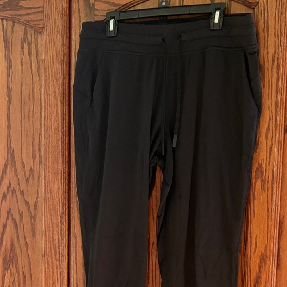 lululemon athletica Black jogger Pants size 14